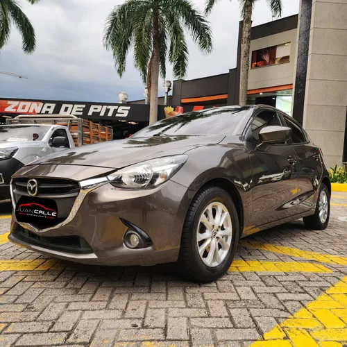 Se vende Mazda 2 Touring 2016 Automático