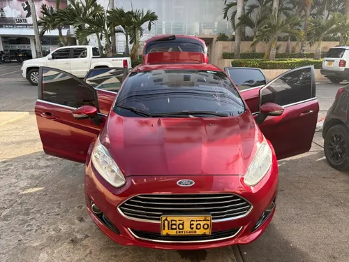 Ford Fiesta Titanium 2014