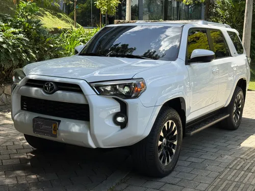 TOYOTA 4RUNNER SR5 2022