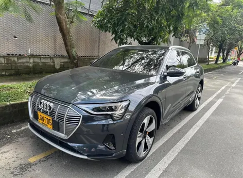 AUDI ETRON 2022