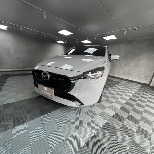 Mazda 2 Touring 1.5 At - 2026