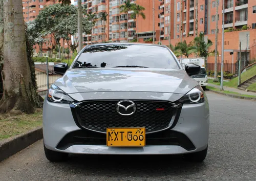 MAZDA 2 GRAND TOURING SEDAN 2025