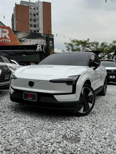 VOLVO EX30 ULTRA RANGE EXTENDED 2024