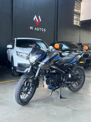 BAJAJ PULSAR NS 200 FI 2025