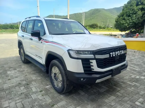 TOTOTA LC300 GR sport Diesel 2026 0 km