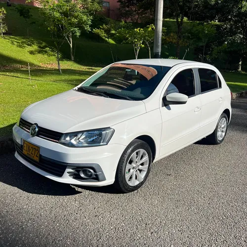 VOLKSWAGEN GOL CONFORTLINE 1.6 MECANICO