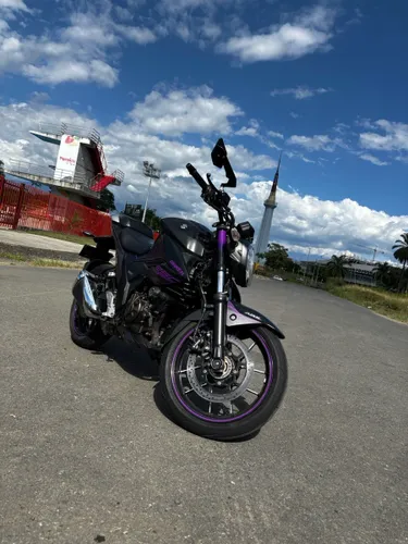 Suzuki Gixxer 250 Modelo 2022 - Excelente Estado y Mecánica Al Día
