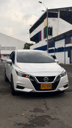 Nissan Versa Sense 2021 MT