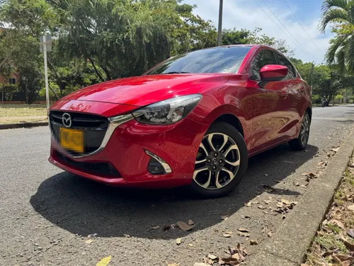 Mazda 2 Grand Touring Sena 2019 perfecto estado