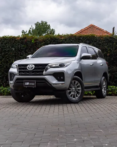 TOYOTA FORTUNER SR 2.4 DIESEL 2023