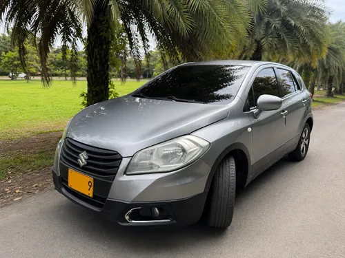 Vendo Suzuki Scross