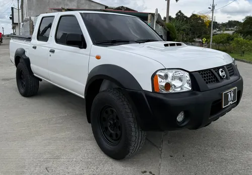 Nissan Frontier 2014 MT 4x4