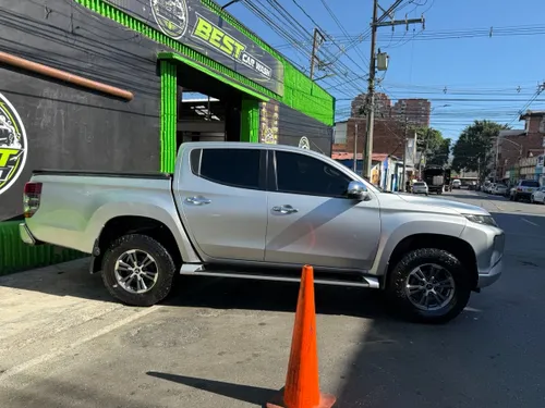 Mitsubishi L200 Sportero