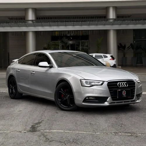 AUDI A5 SPORTBACK 2012
