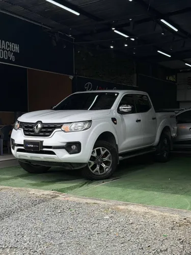 RENAULT Alaskan 4x4