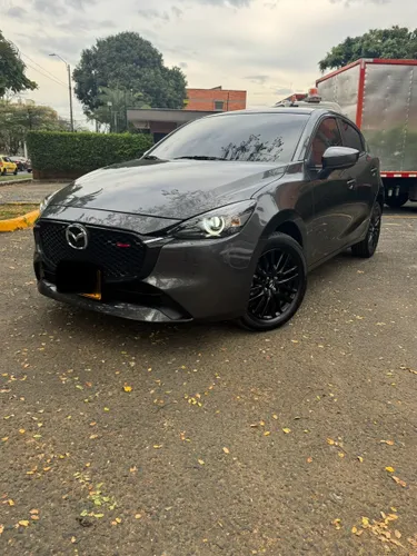 Mazda 2 Grand Touring AT - Modelo 2026