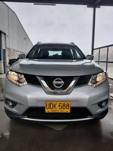 Camioneta Nissan Xtrail 2015
