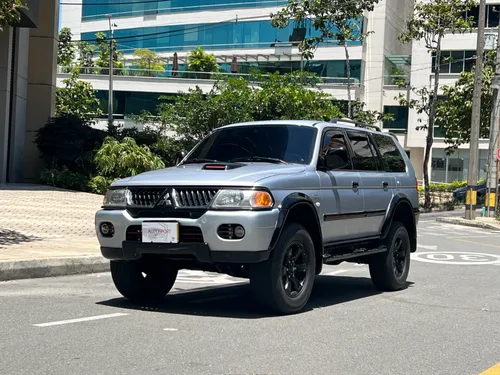 MITSUBISHI NATIVA GLS MOD 2009