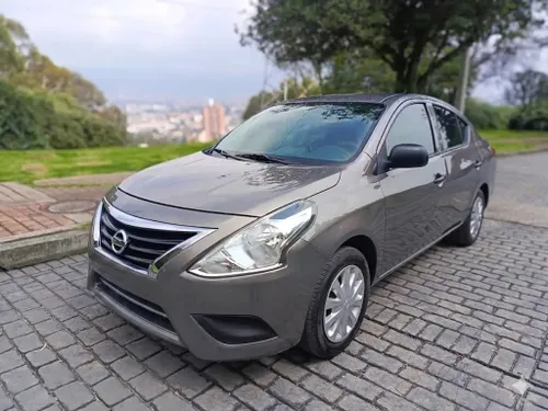 Nissan Versa 2021 Drive At