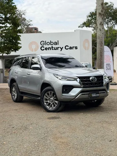 Toyota Fortuner Srv Diesel 2.4 2023