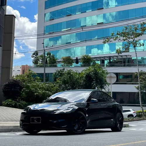 Tesla Modelo 3 Performance 467kw