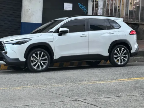 Toyota Corolla cross 2024 híbrida versión seg blanco perlado