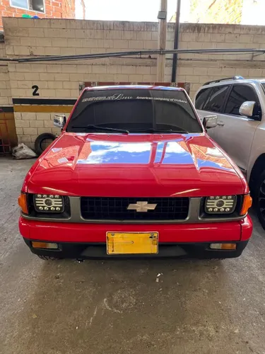 Chevrolet Luv 1991 2.7 diésel Nissan TD27 4x4 estacas