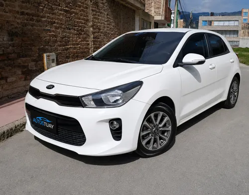 Kia Rio Vibrant - 2020 - Como Nuevo.