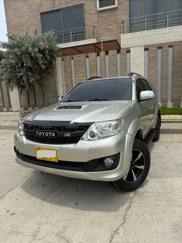 Toyota fortuner srv Diesel 2008
