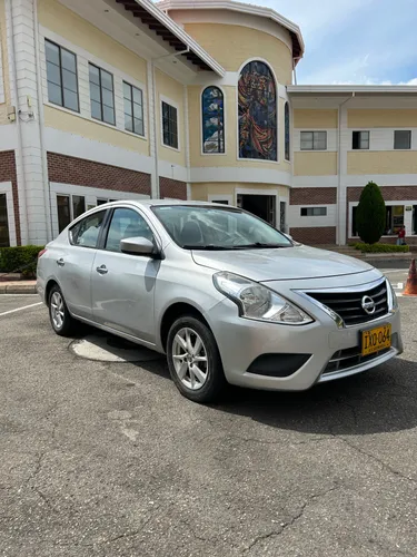 Nissan versa sense 2017