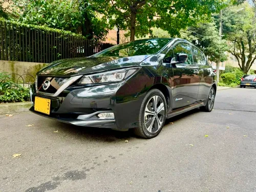 Nissan Leaf. Instalación de conexión para cargador.