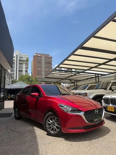 Mazda 2 Sedan Touring