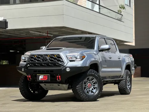TOYOTA TACOMA TRD SPORT 4WD BLINDADA 2021