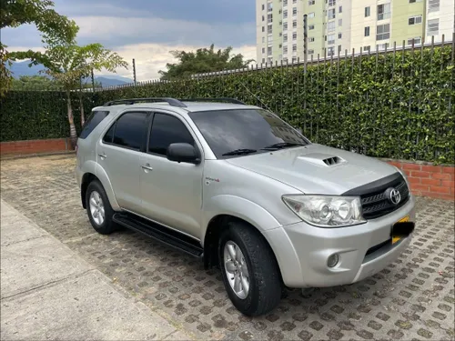 TOYOTA FORTUNER 2009 3.0 Diesel Blindaje IIR AUTOMATICA