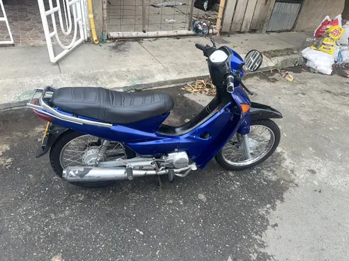 Se vende c100 wave en buen estado