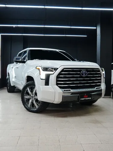 TOYOTA TUNDRA CAPSTONE