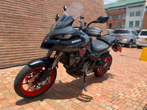 Ducati Multistrada V2 S