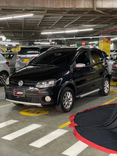 VOLKSWAGEN CROSS FOX 1.6 MECÁNICO GASOLINA. MODELO 2015