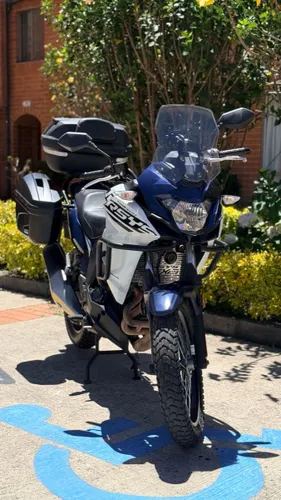 KAWASAKI VERSYS 300 MODELO 2022.