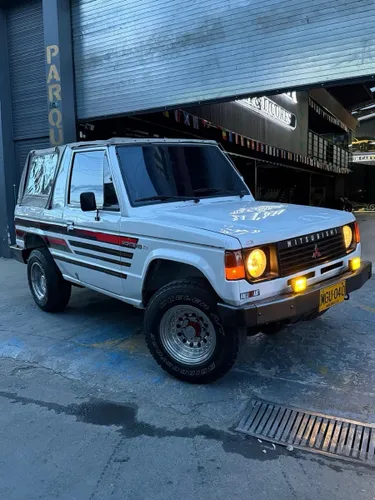 Mitsubishi Montero Carpado