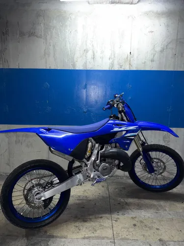 YAMAHA YZ 125