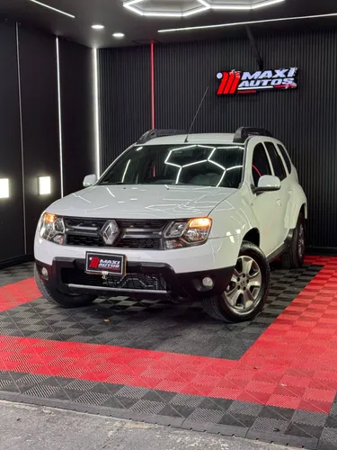 RENAULT DUSTER DYNAMIQUE 2019 2.0L MECANICA 4X4 BLANCA KMS 139.000 NO PASA PERITAJE POR GOLPE E