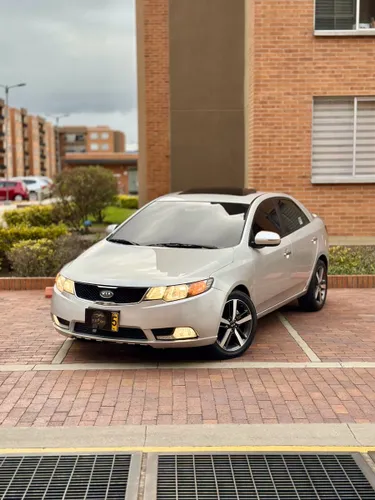KIA CERATO 2013 full