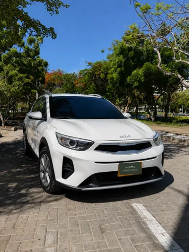 Kia Stonic Desire MT Híbrido