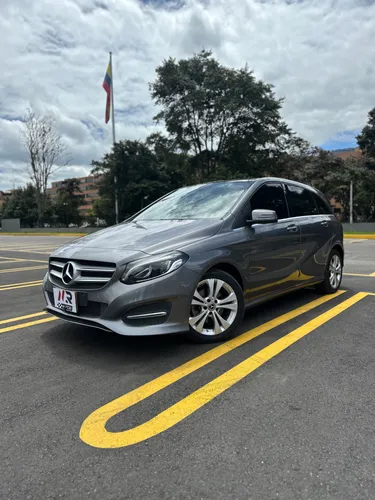 Mercedes-Benz B180 2019