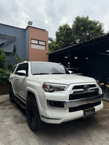 TOYOTA 4RUNNER SR5 4.0L 2017