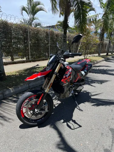 Ducati Hypermotard 698 MONO RVE