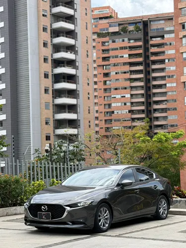 Mazda 3 Touring 2.0cc