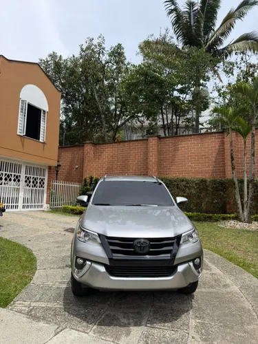 Toyota Fortuner 2.7 Gasolina SRV 2020