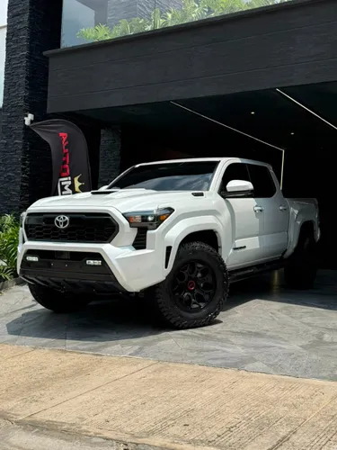 Toyota tacoma trd sport híbrida 2026
